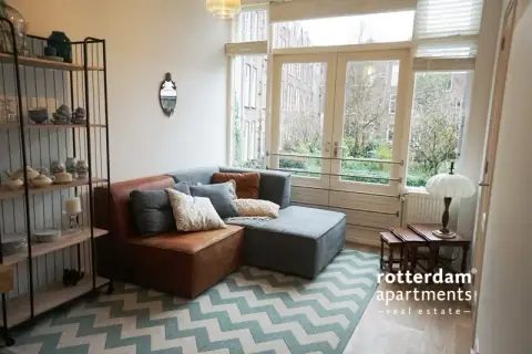 Appartement Meublé de 3 Chambres Oudedijk, Rotterdam - À Louer
