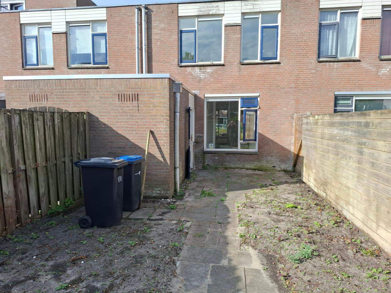 Image 2 of 9