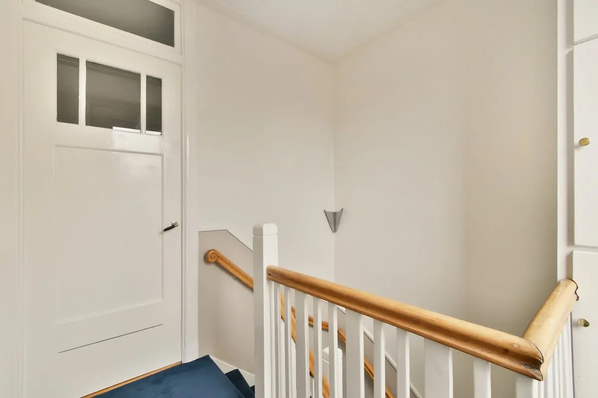 Image 19 of 30