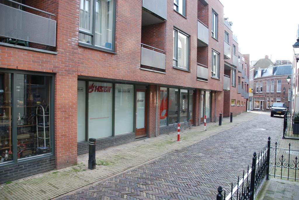 Afbeelding 2 van 8