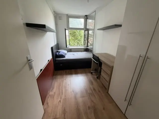 Image 1 of 6