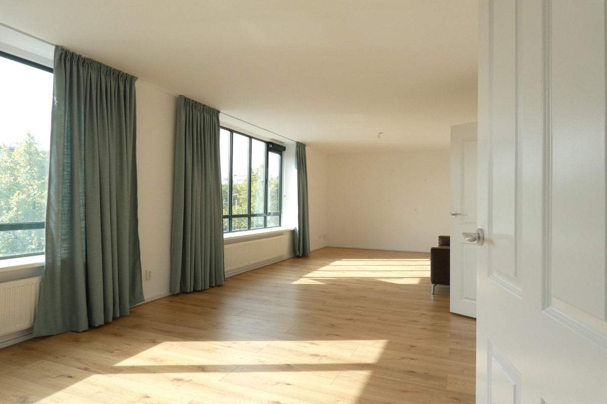 Bild 2 von 26