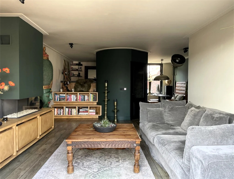 Image 10 of 12