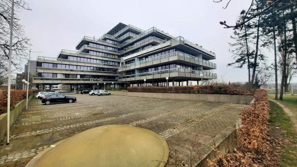Bild 2 von 10