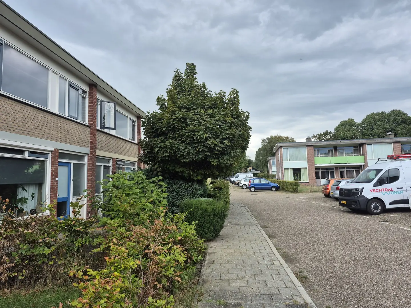 Afbeelding 2 van 2