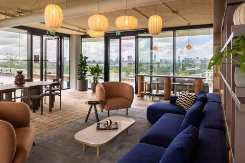 Gemeubileerd 1-Slaapkamer Appartement K.P. van der Mandelelaan 130, Rotterdam - Te Huur