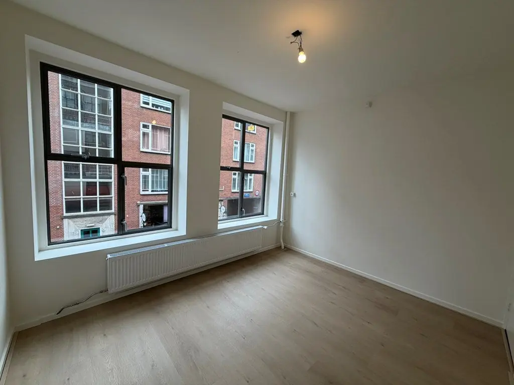 Image 19 of 37