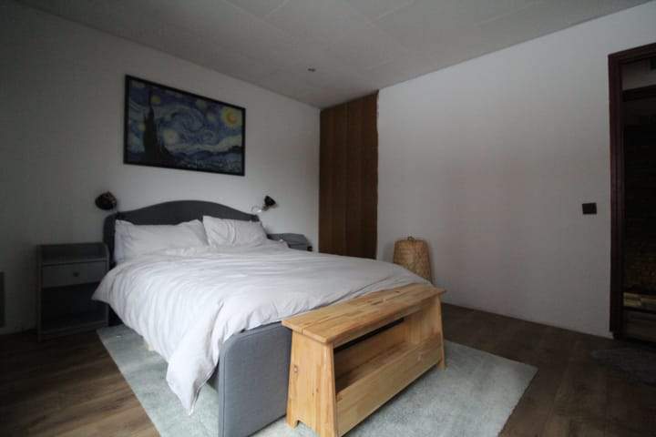 Image 19 of 34