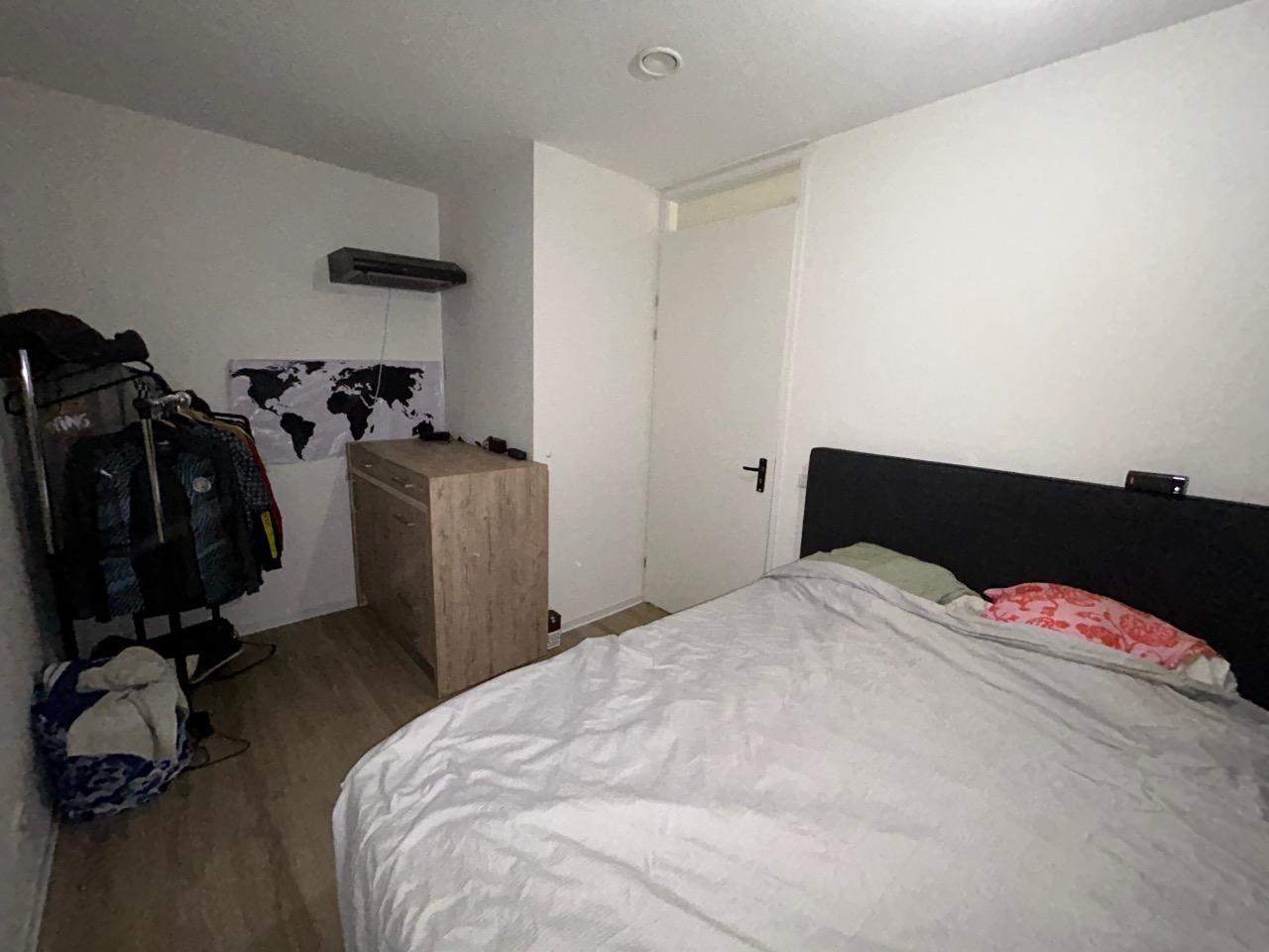 Image 1 sur 6