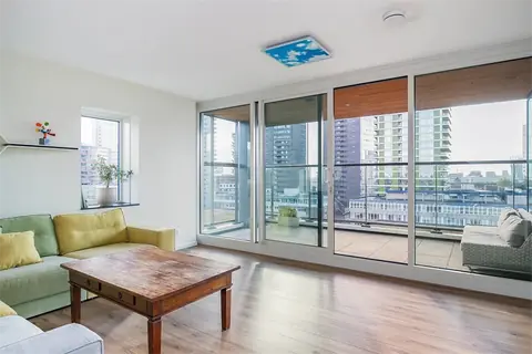 4-Room Apartment Posthoornstraat, Rotterdam - For Rent