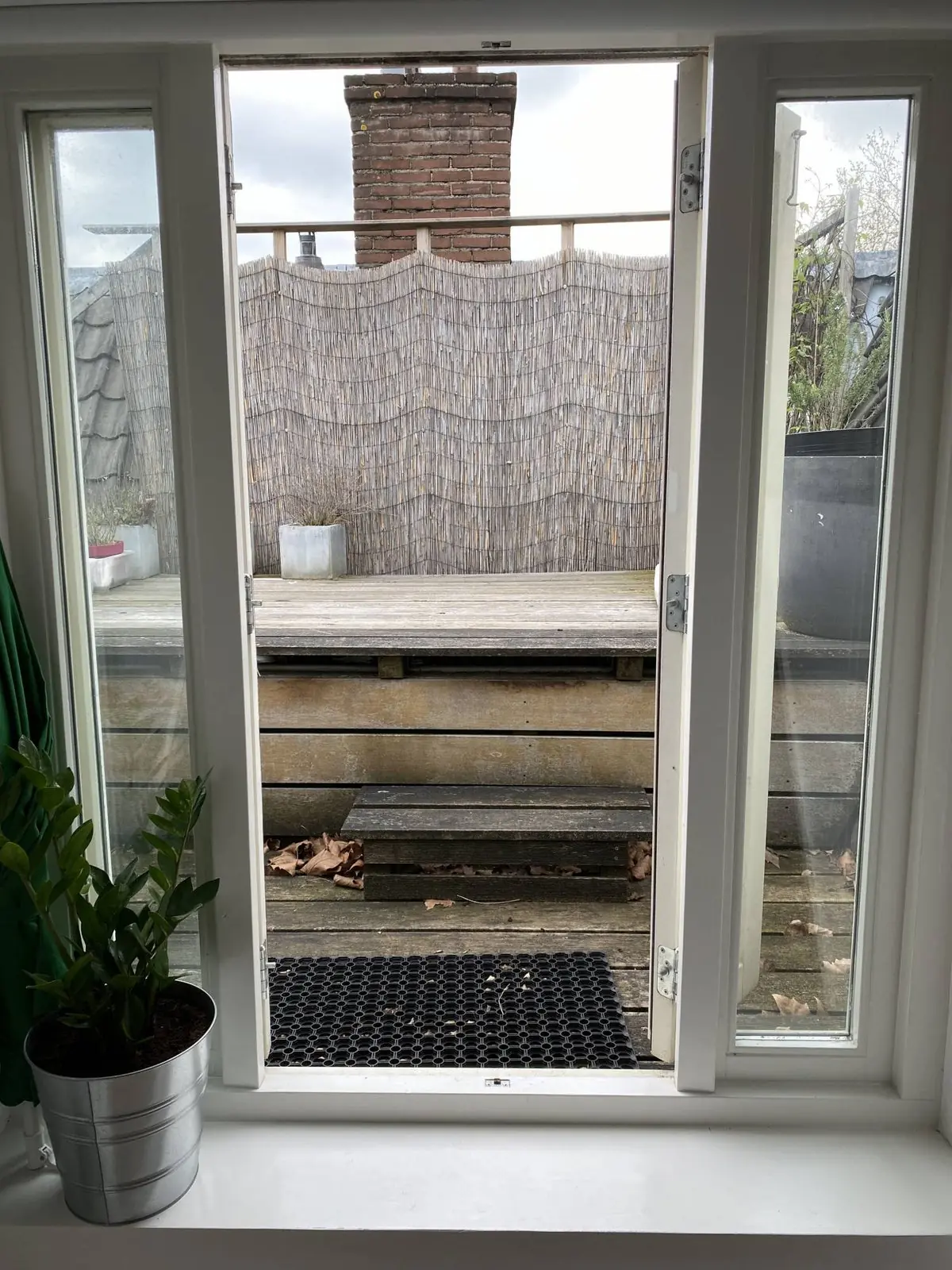 Image 44 of 48