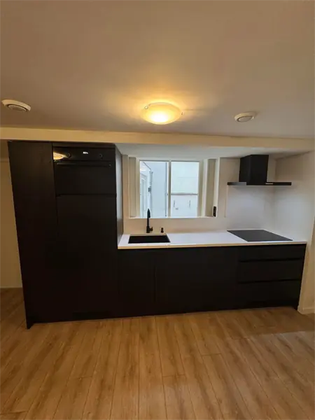 Image 2 of 16