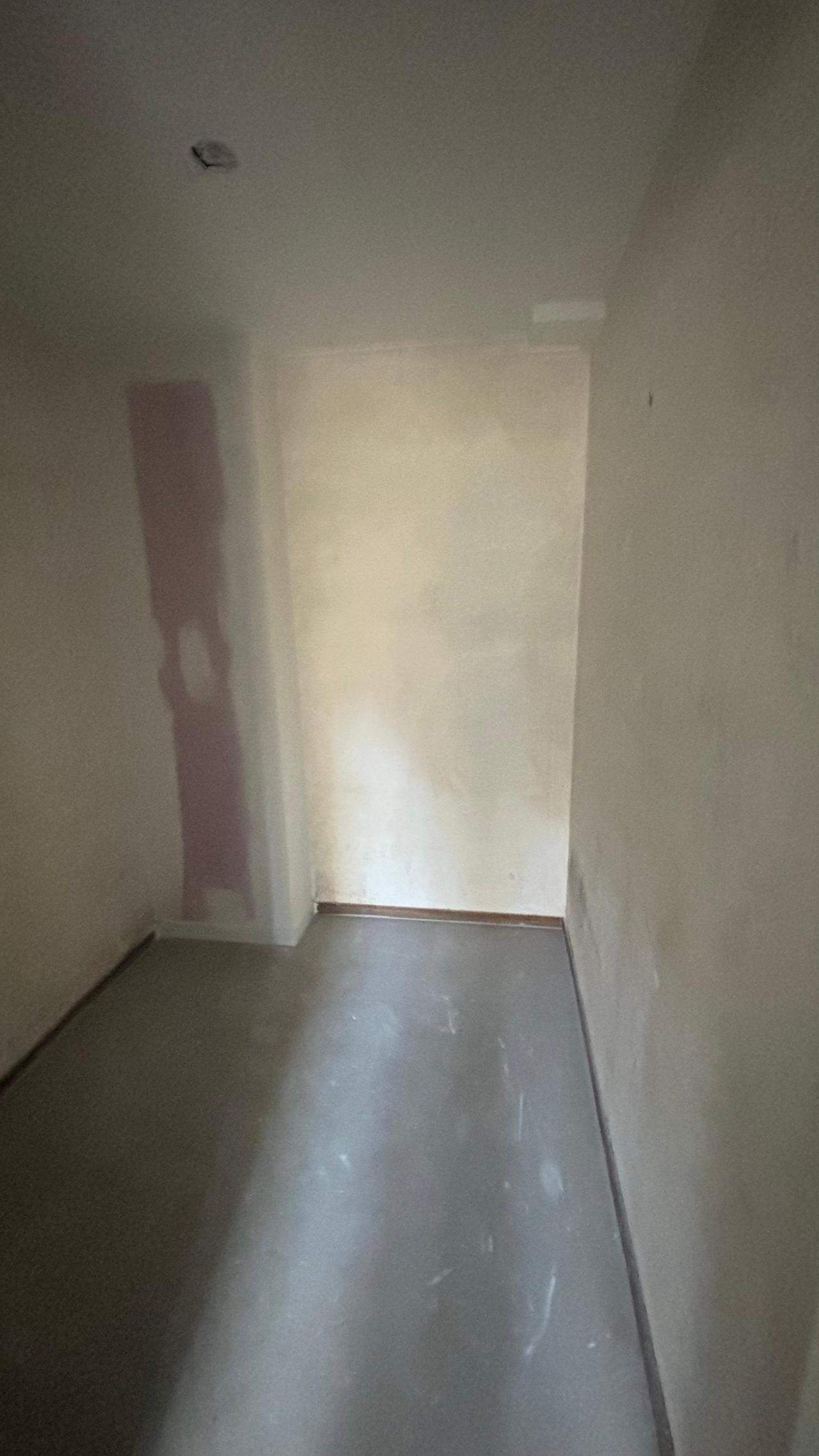 Image 4 of 9