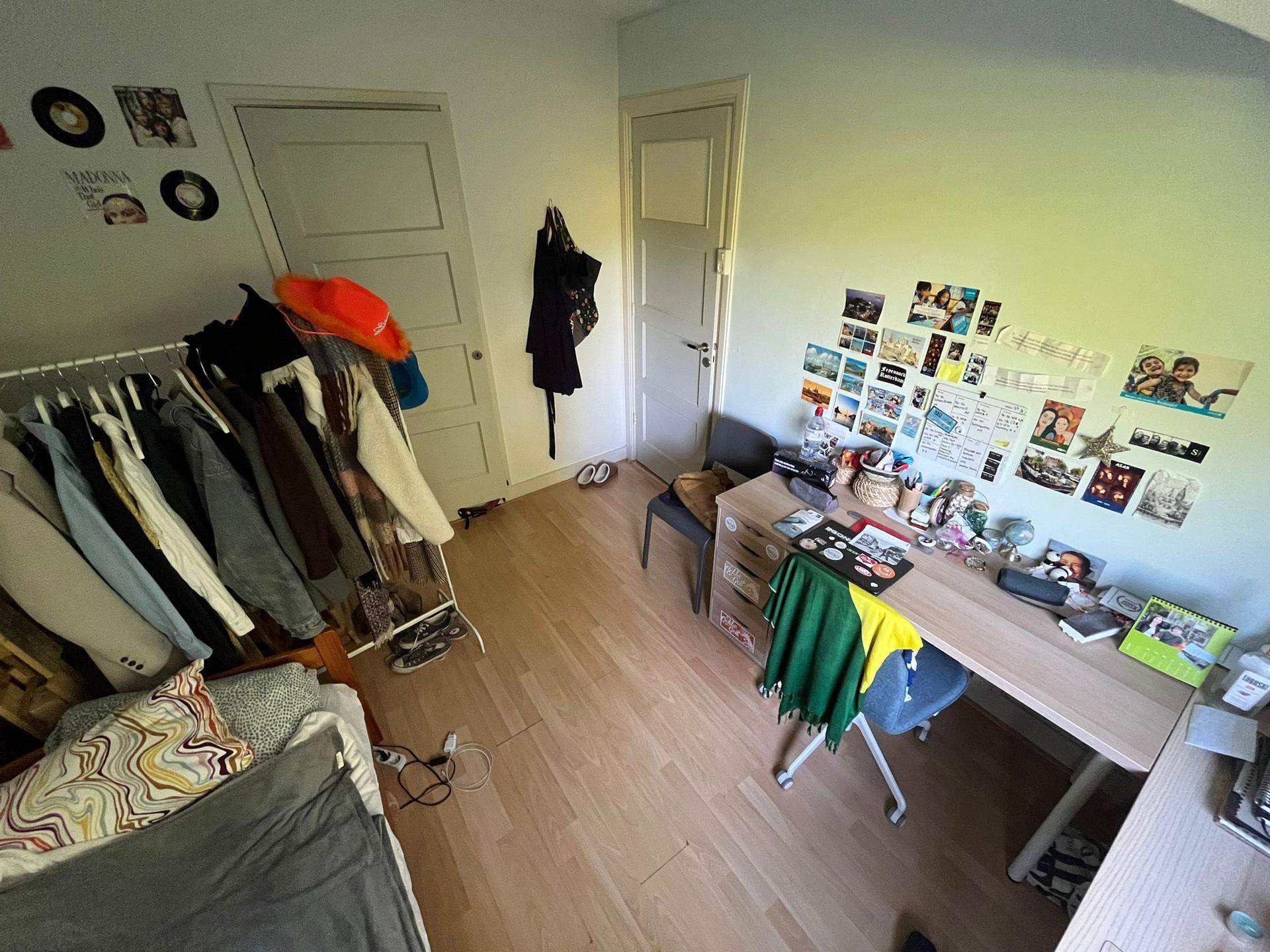 Bild 2 von 8