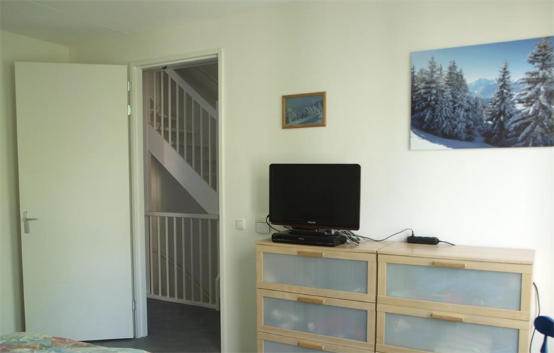 Image 5 of 9
