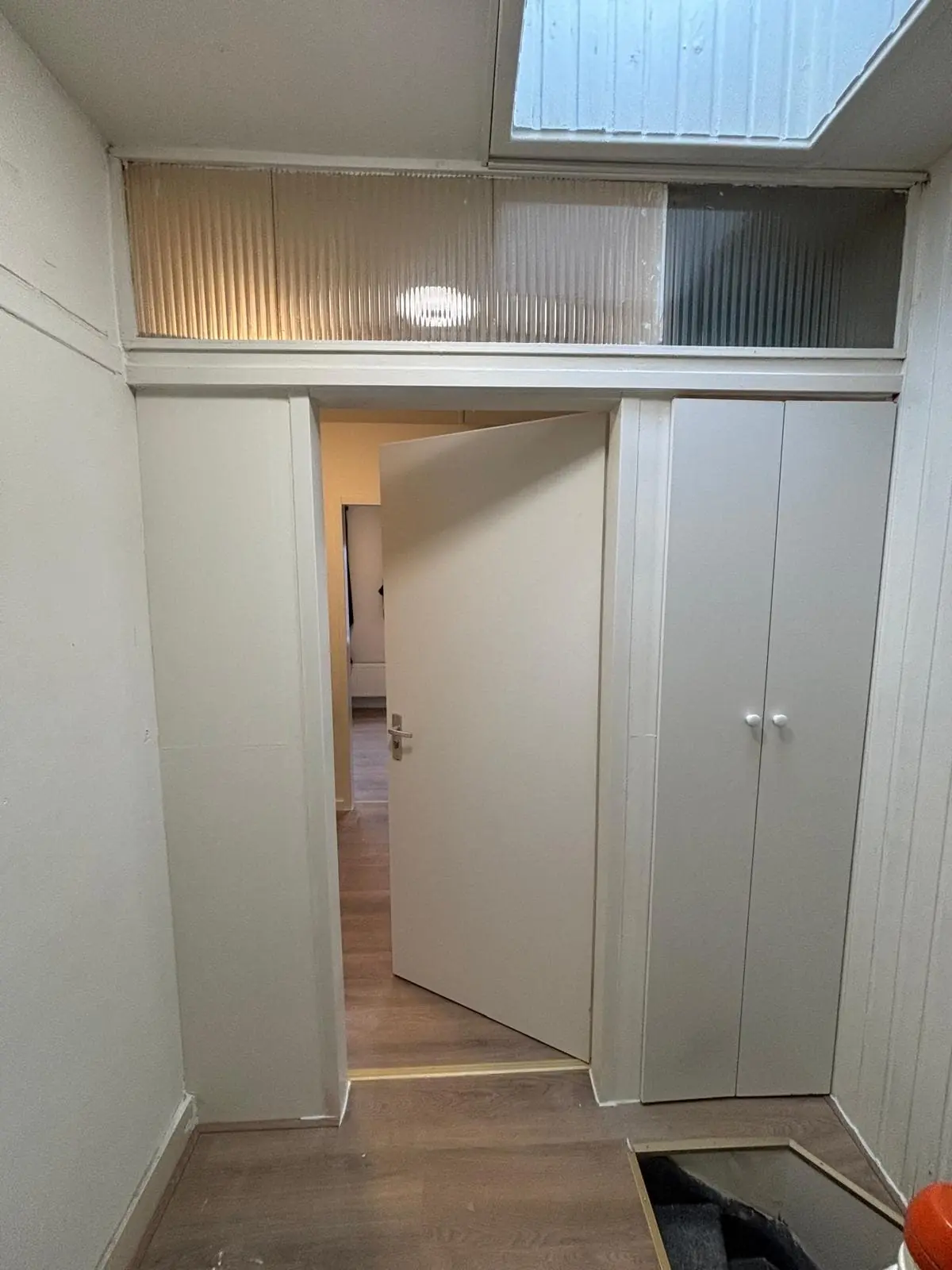 Image 2 of 8