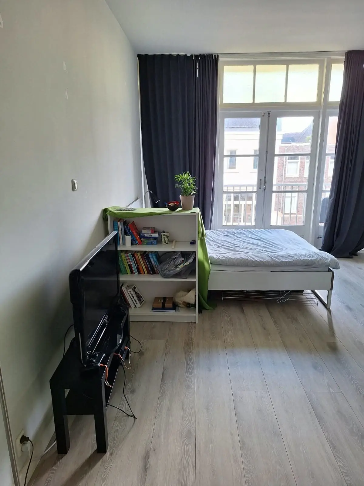Image 7 of 9