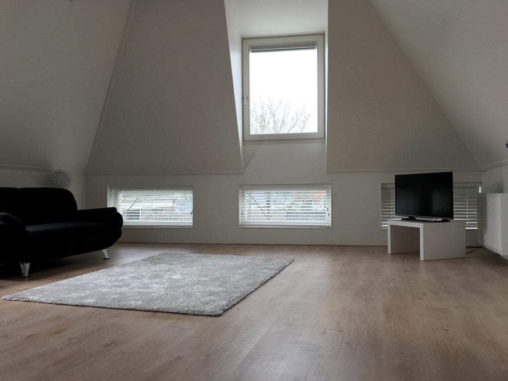 Bild 2 von 9