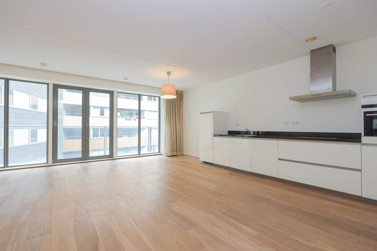Bild 1 von 18