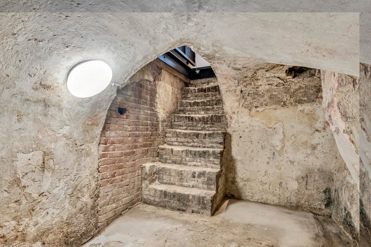 Image 29 of 30