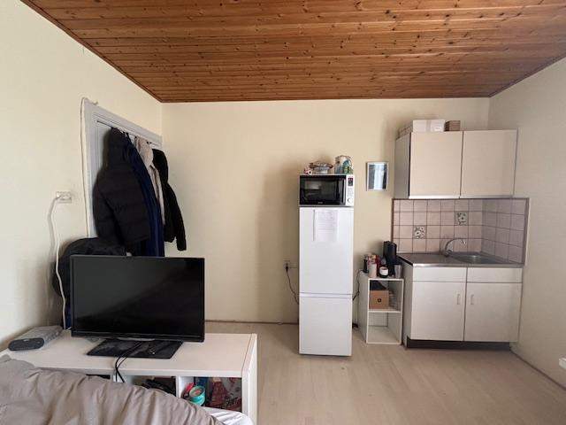 Image 2 of 4