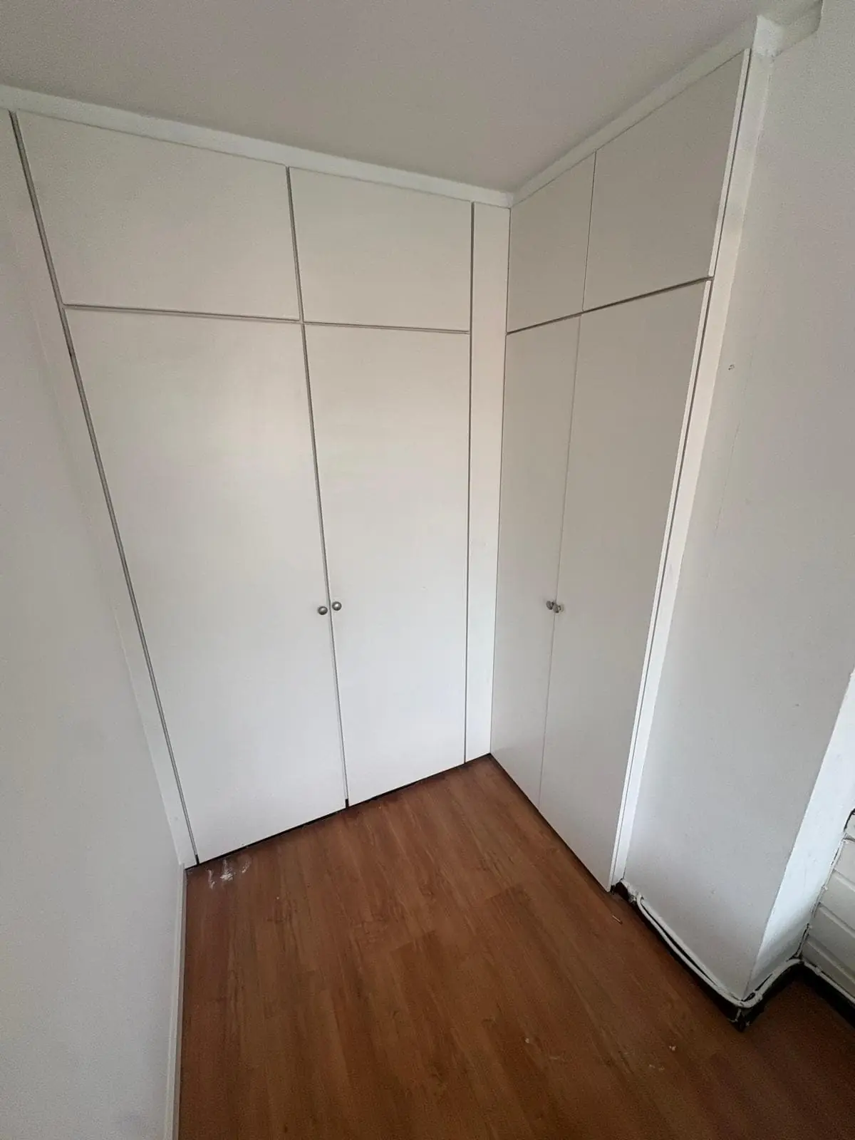 Image 3 of 8