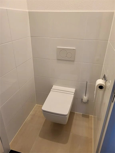 Image 10 of 21