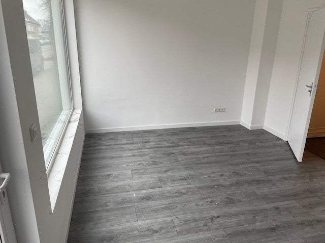 Bild 1 von 16