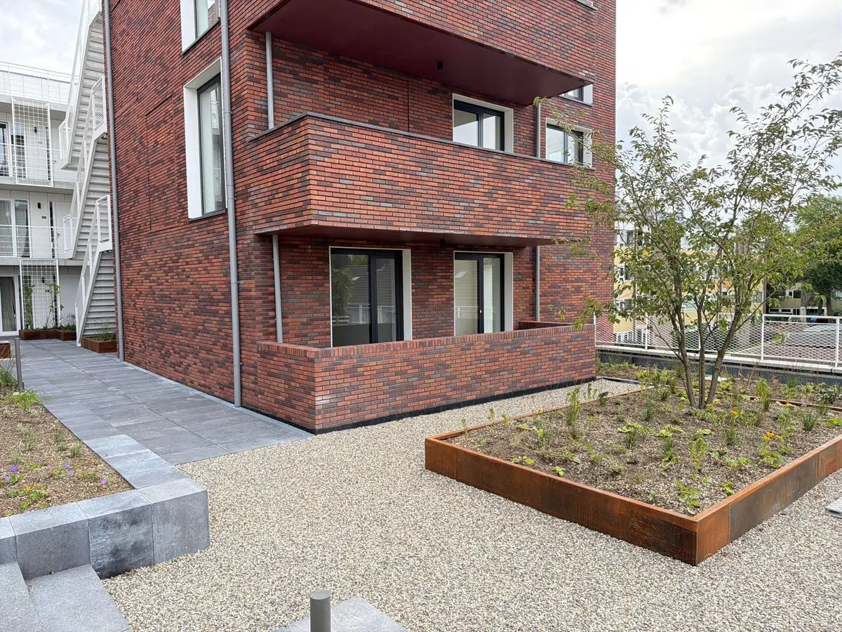 Image 15 of 23