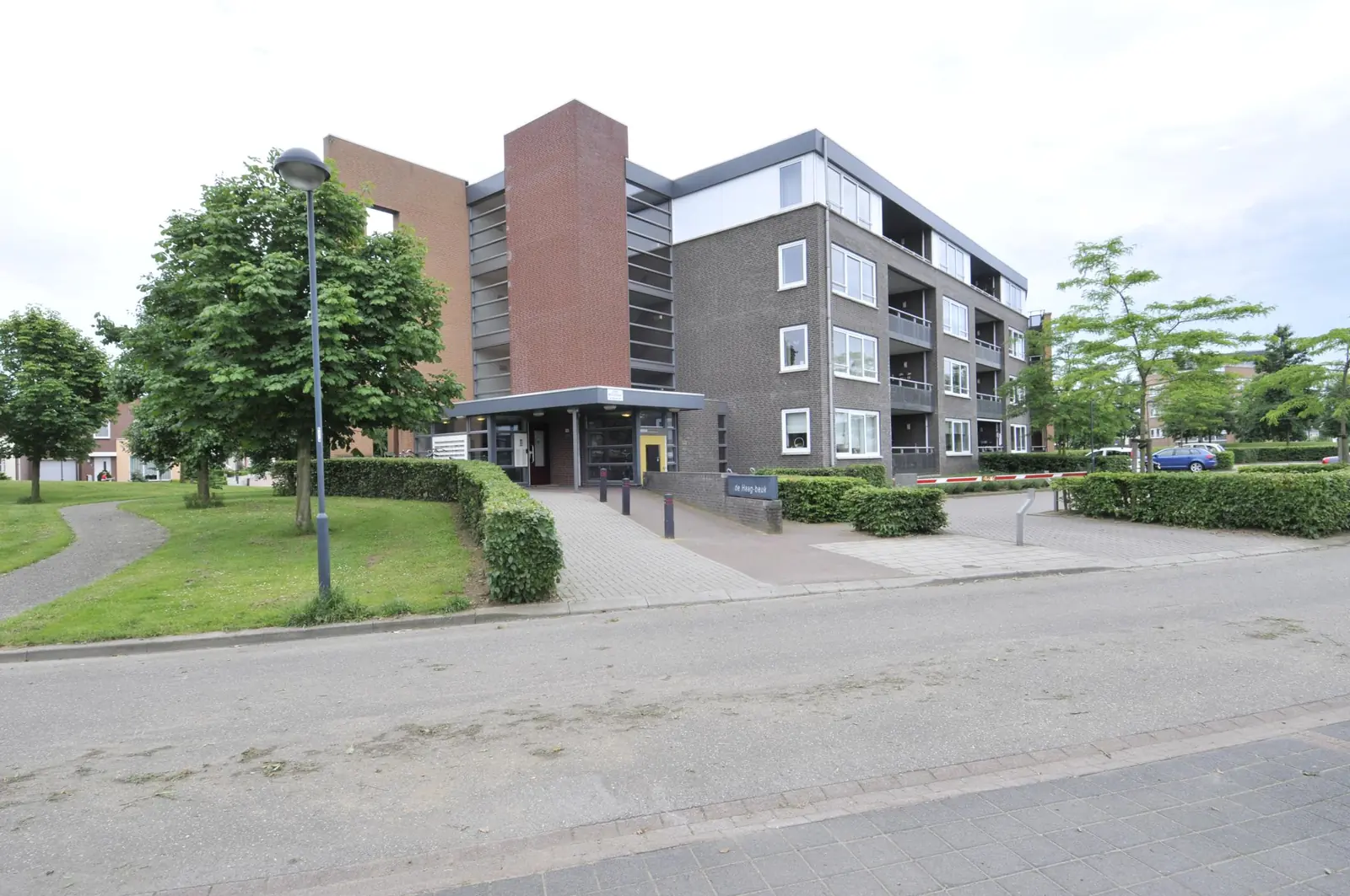 Afbeelding 1 van 2