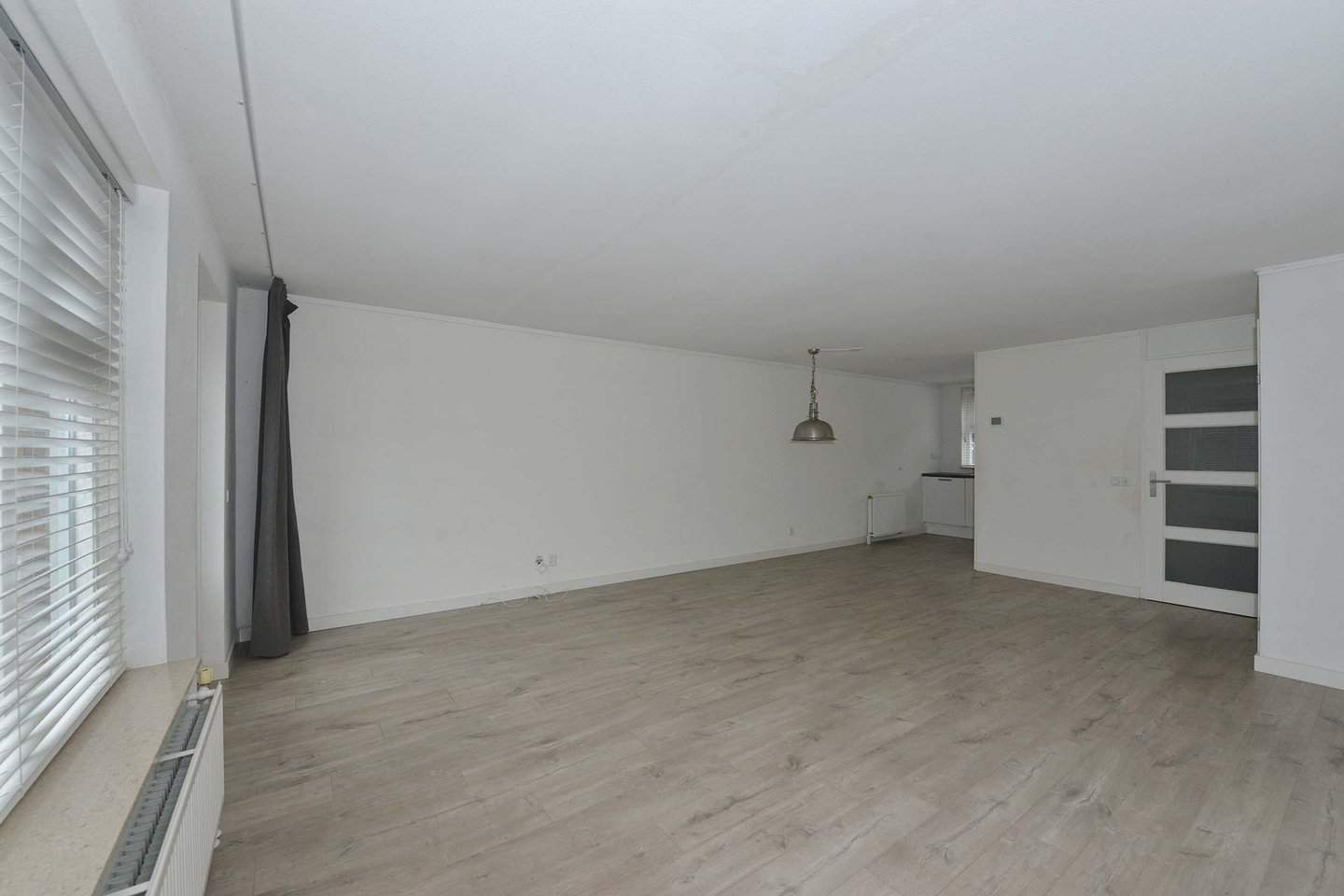 Bild 2 von 12