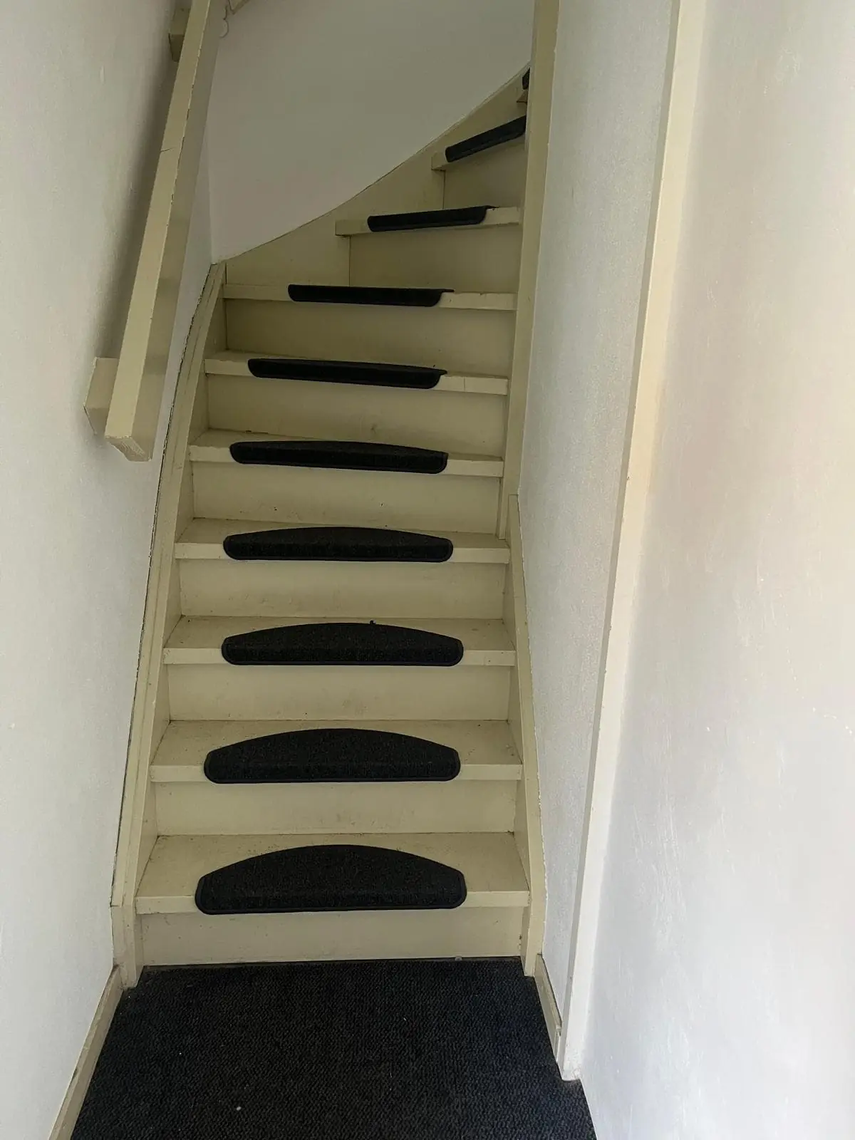 Image 2 of 10