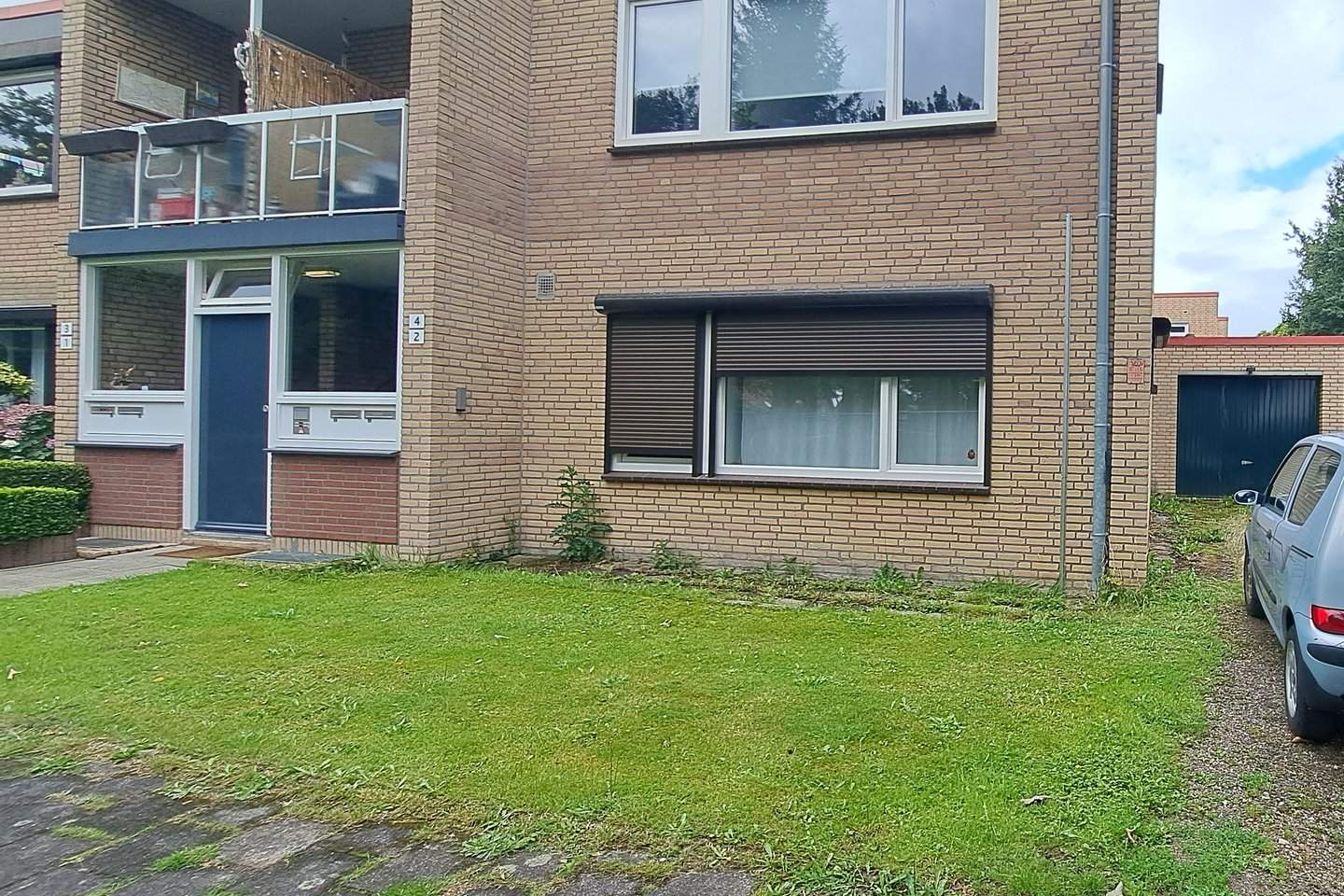 Bild 1 von 12