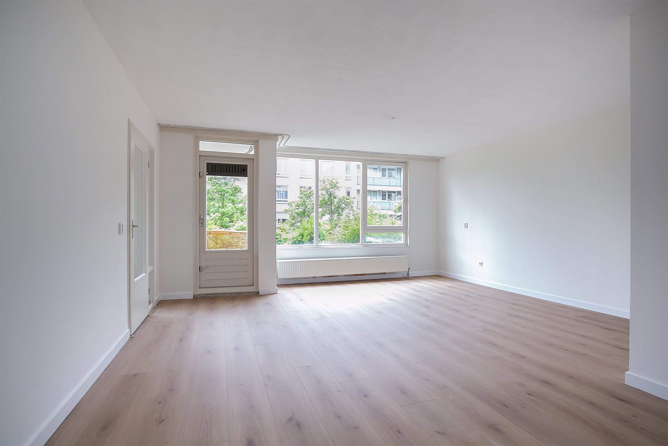 Bild 1 von 15