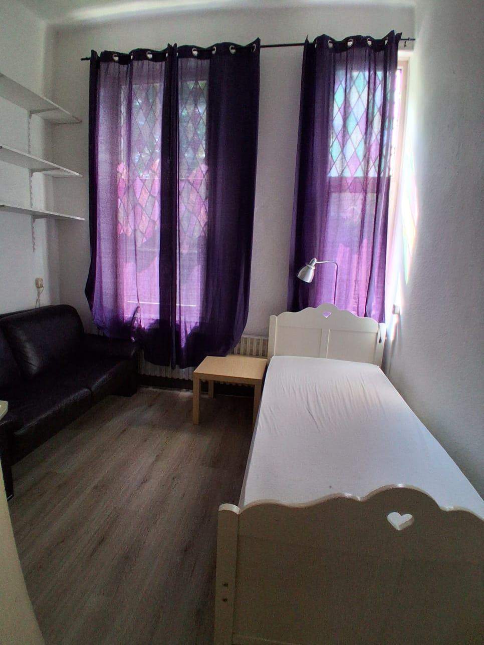 Bild 2 von 6