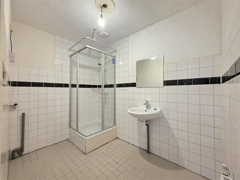 Image 21 of 22