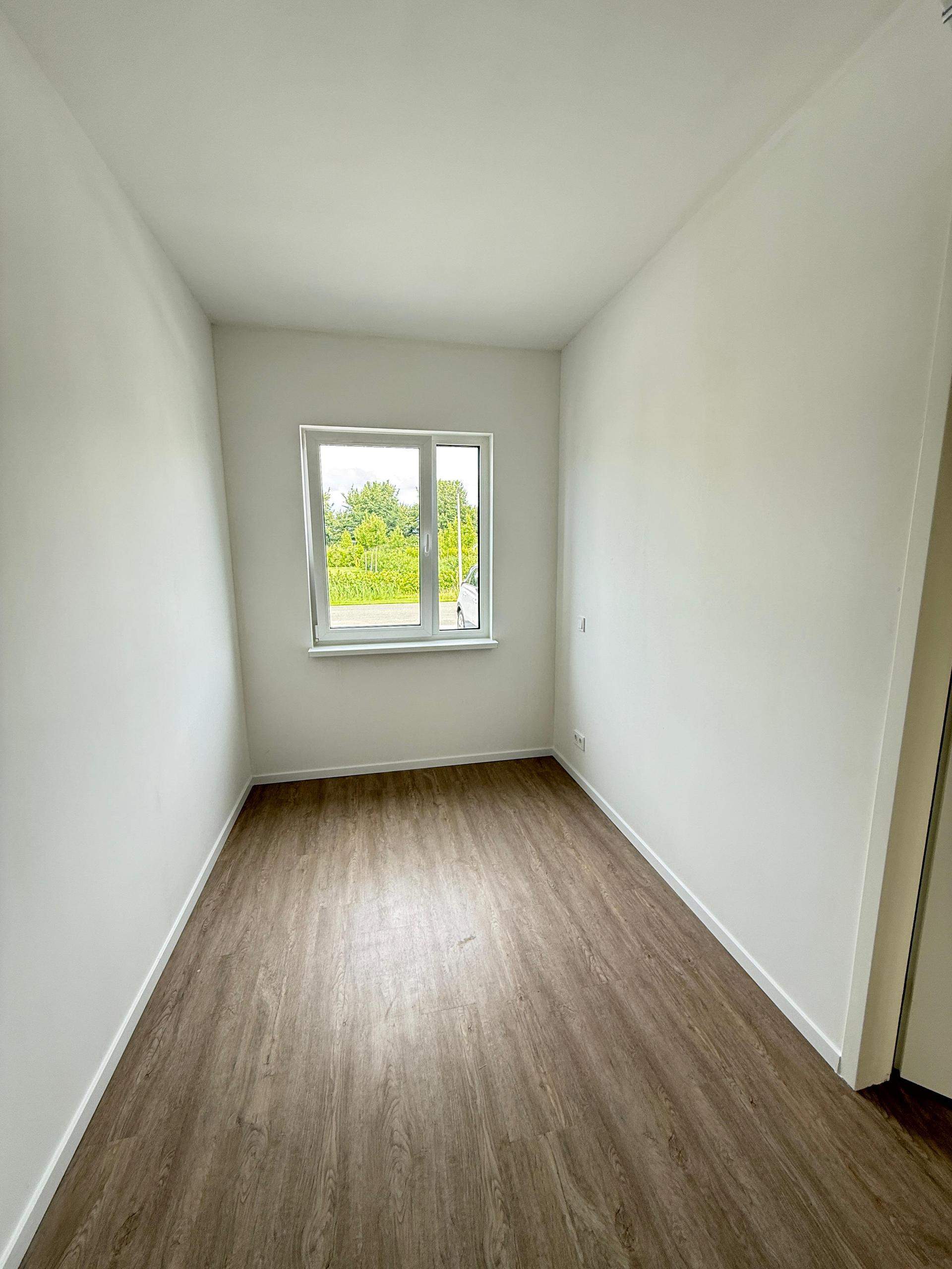 Bild 2 von 6