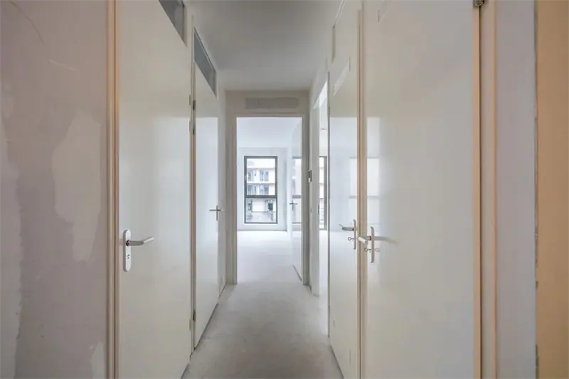 Image 4 of 17