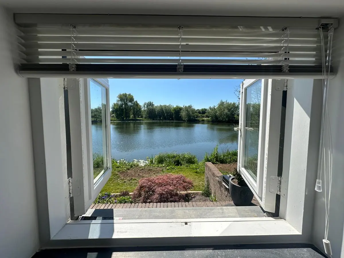 Image 10 of 16