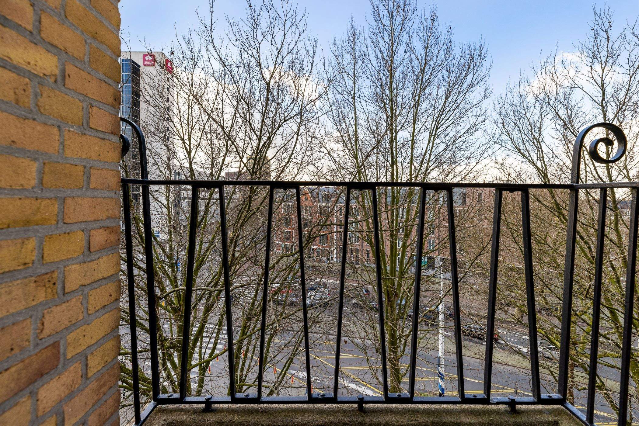 Image 27 of 30