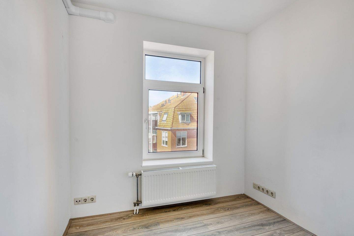Image 14 of 27