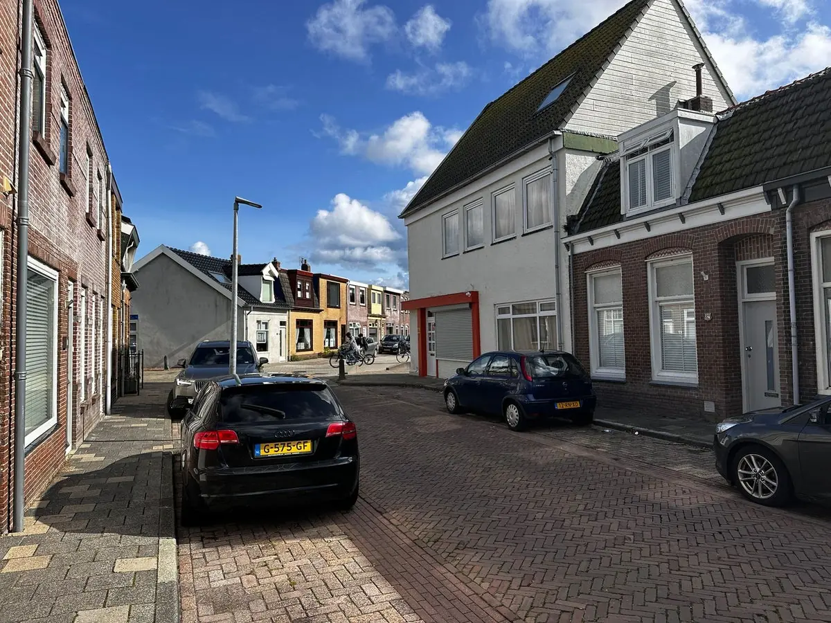 Image 16 of 16