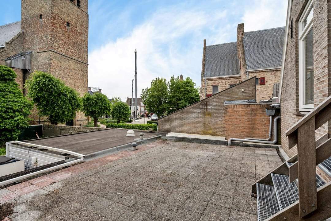 Image 17 of 20
