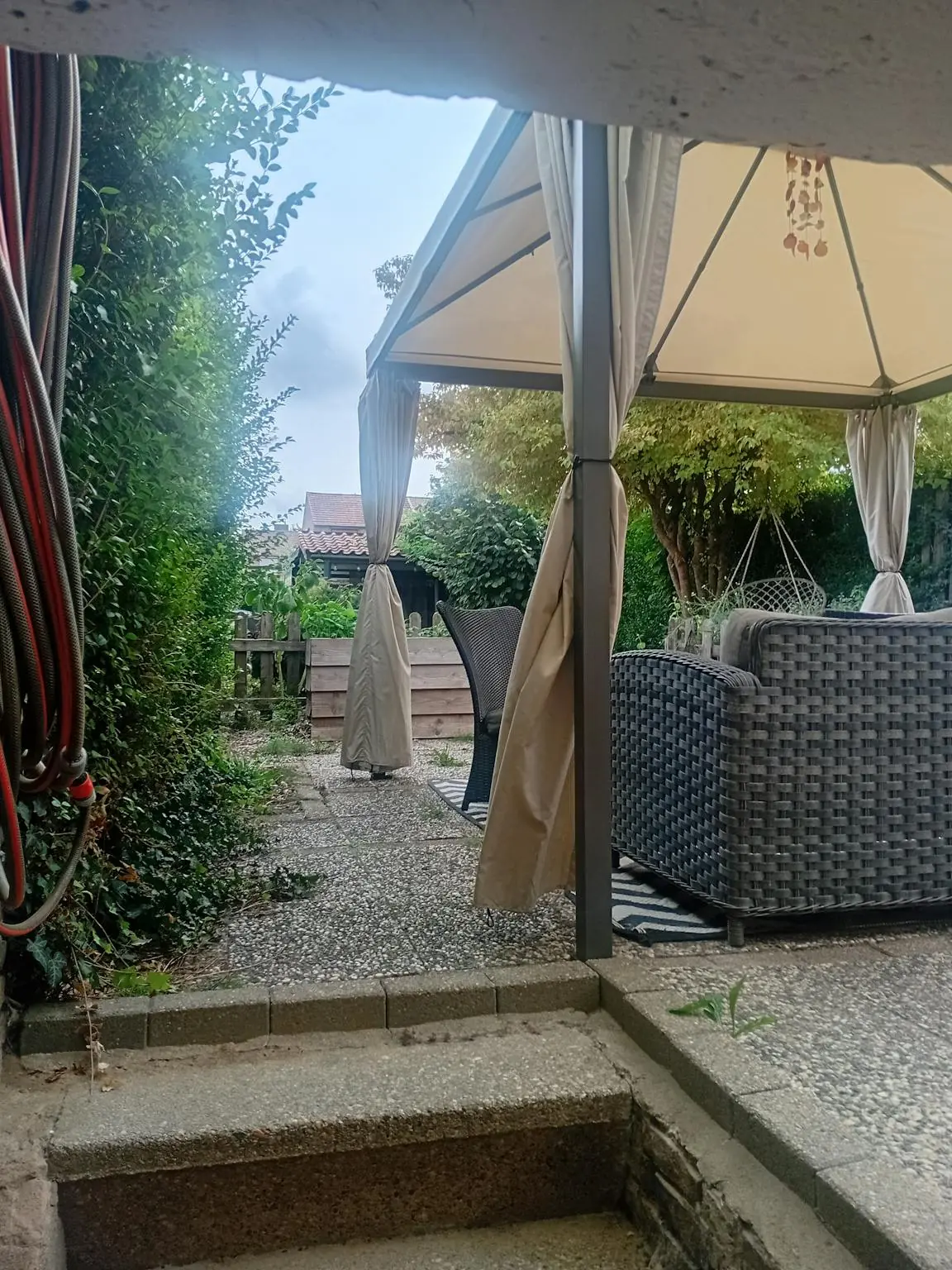 Image 4 of 24