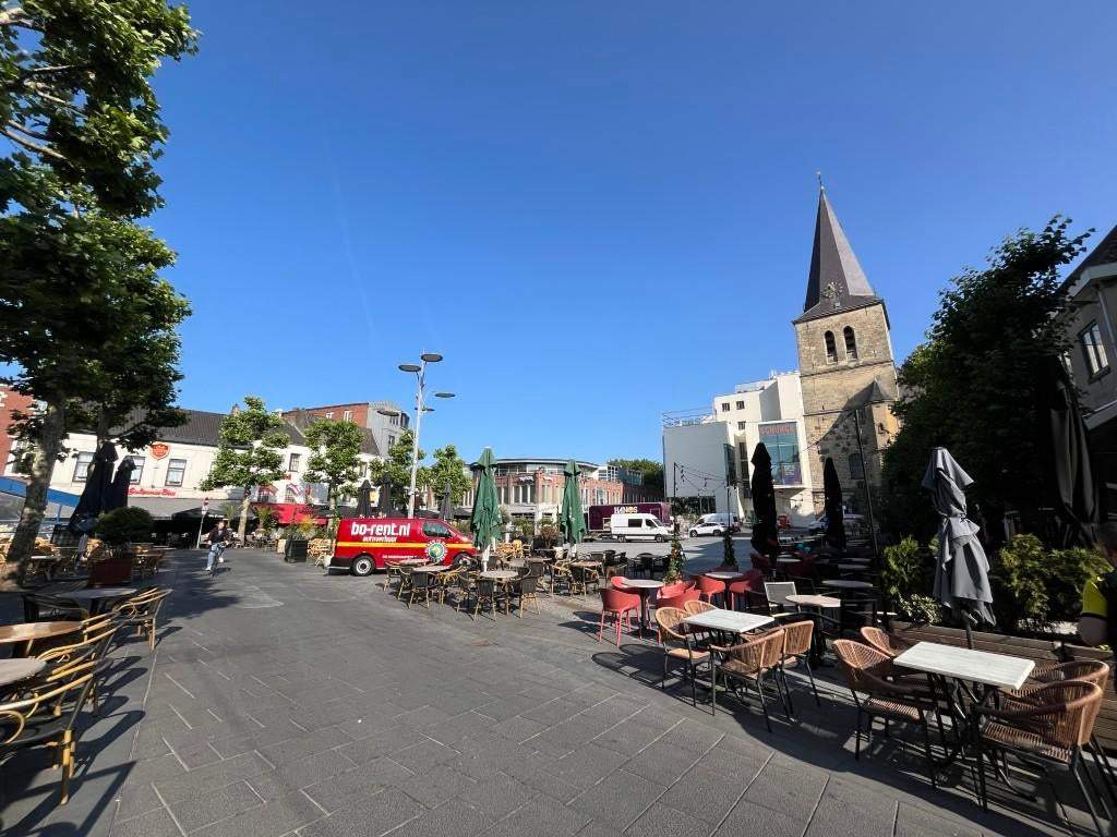 Image 2 sur 9