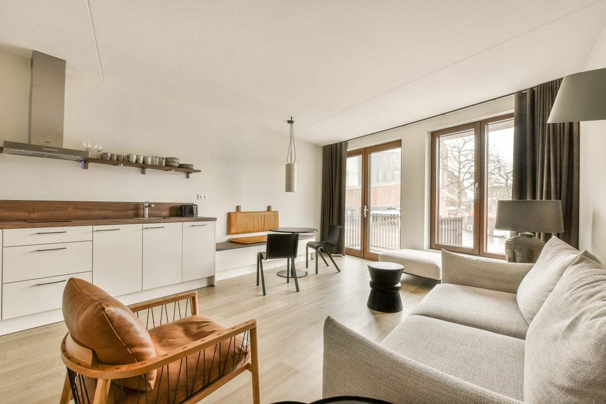 Bild 1 von 12