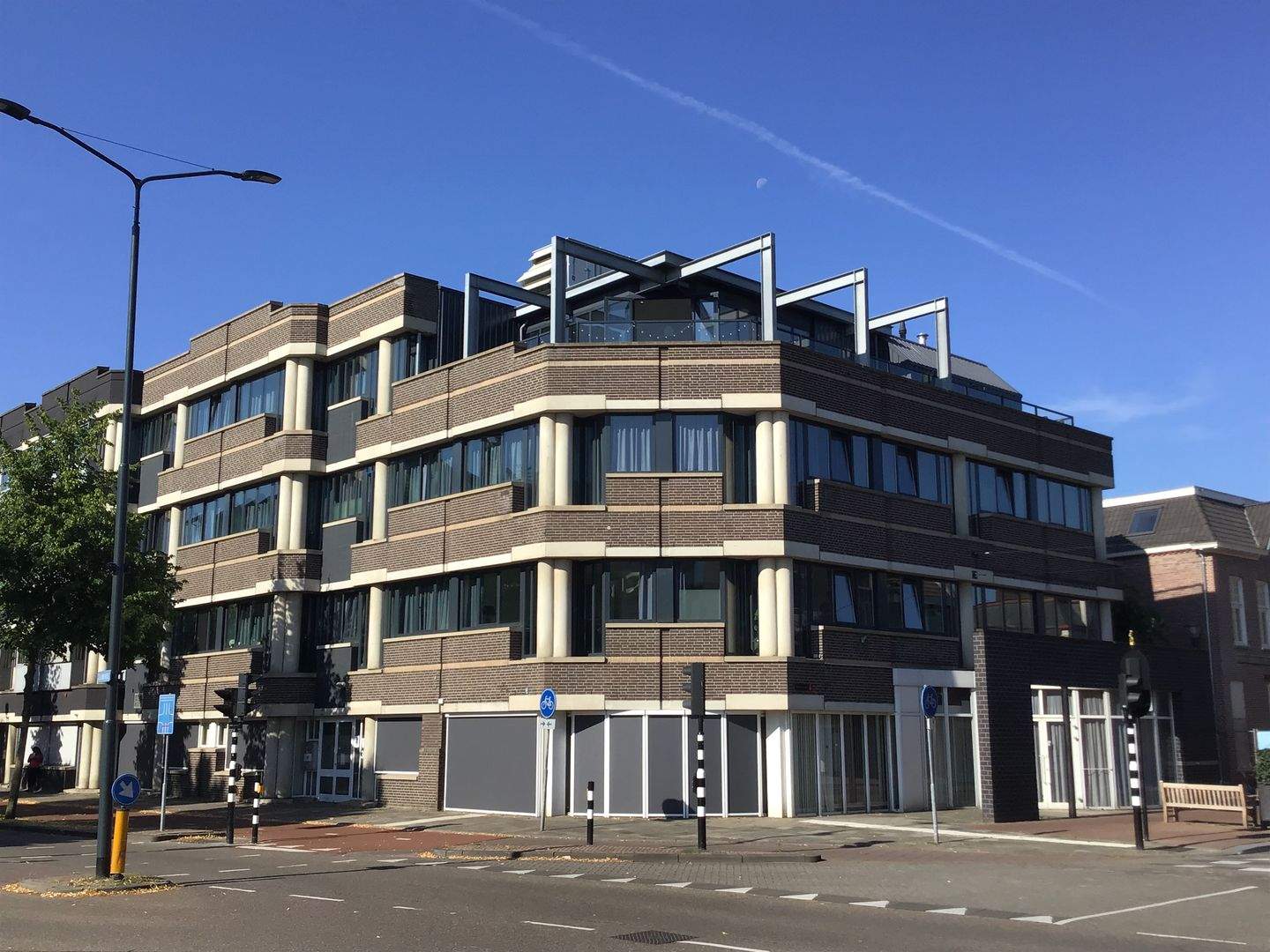 Afbeelding 1 van 7