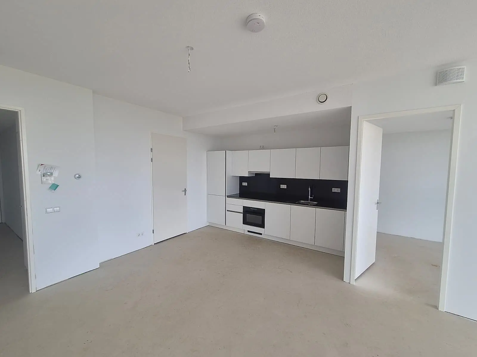Image 4 of 8