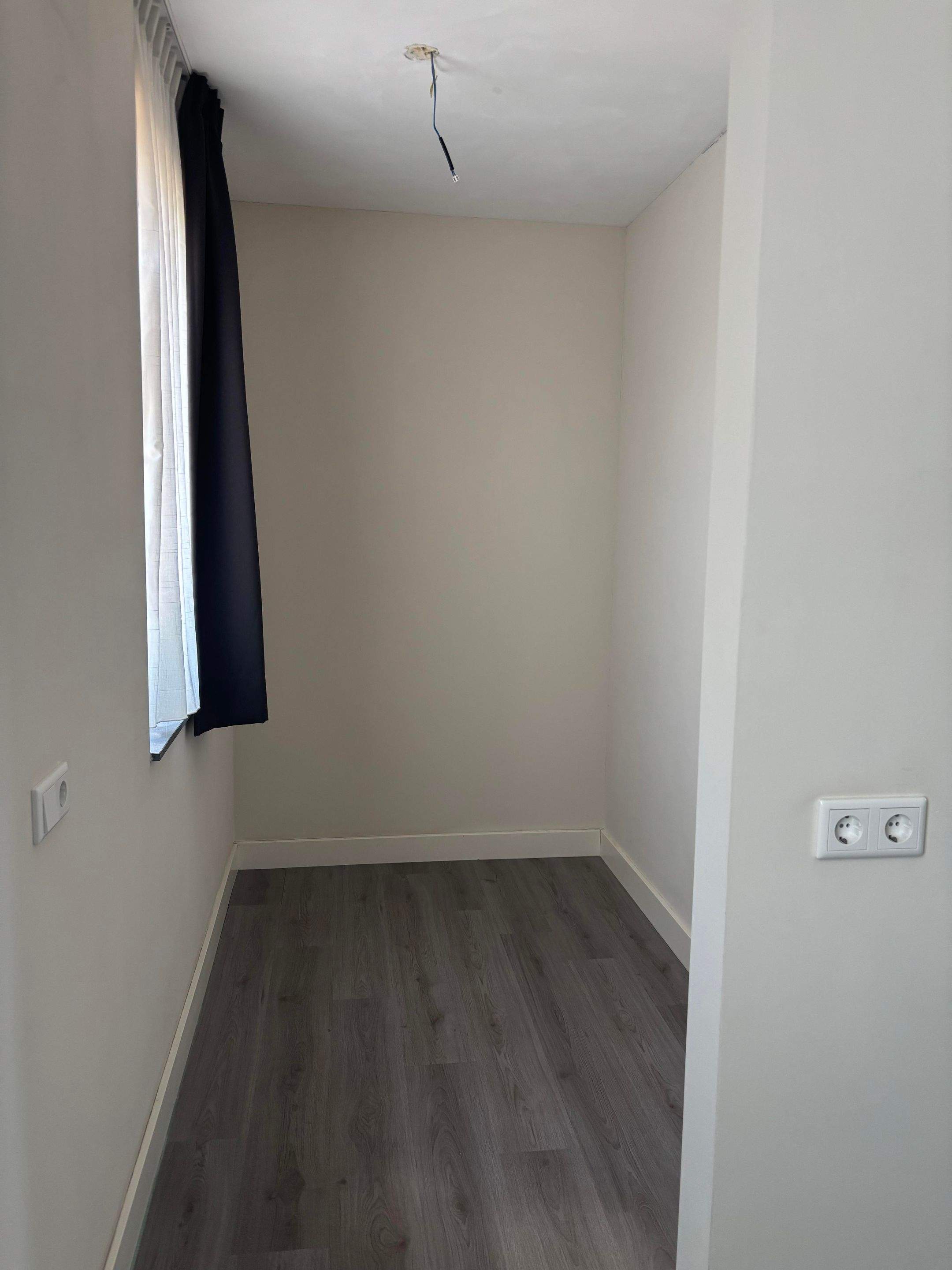 Image 21 of 31