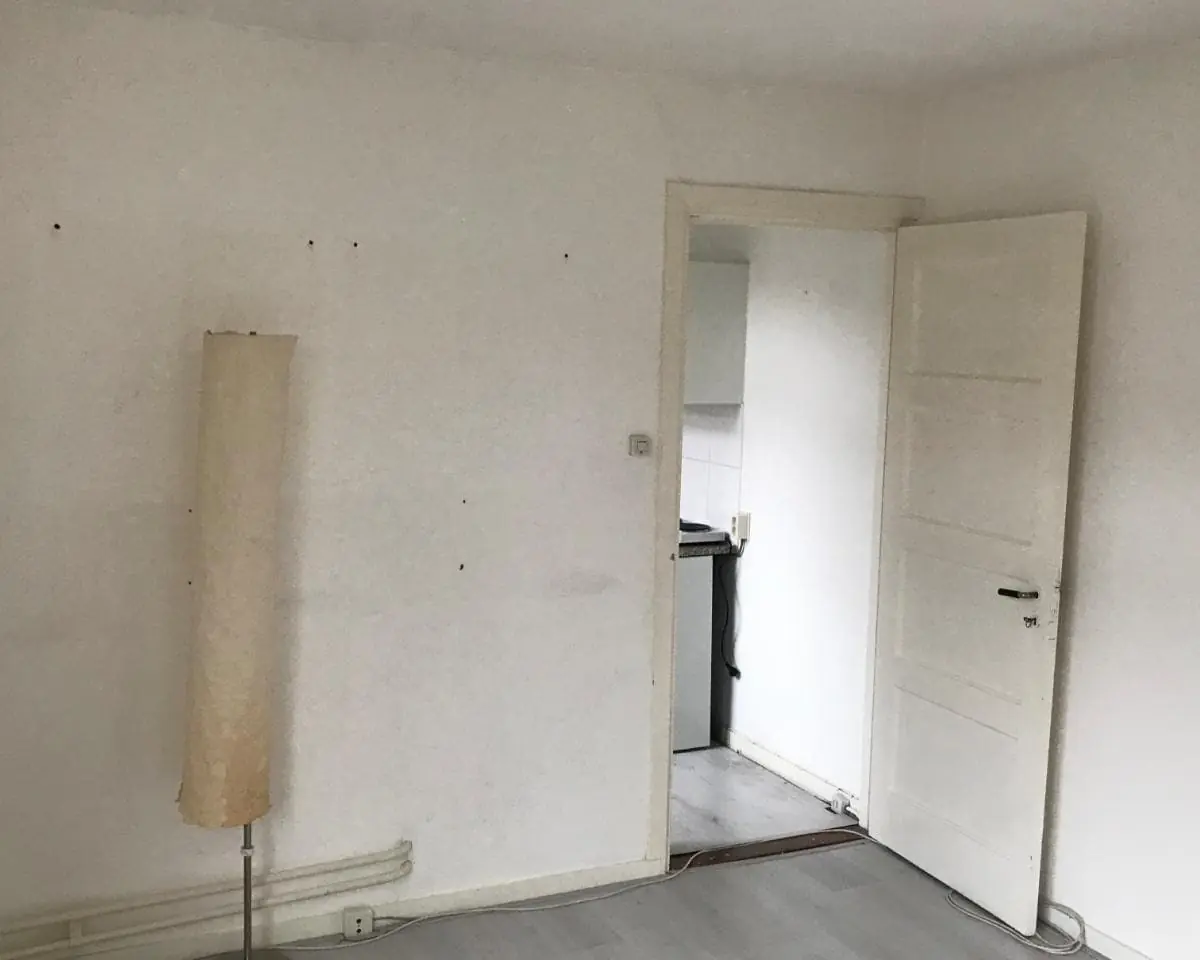 Image 2 of 5